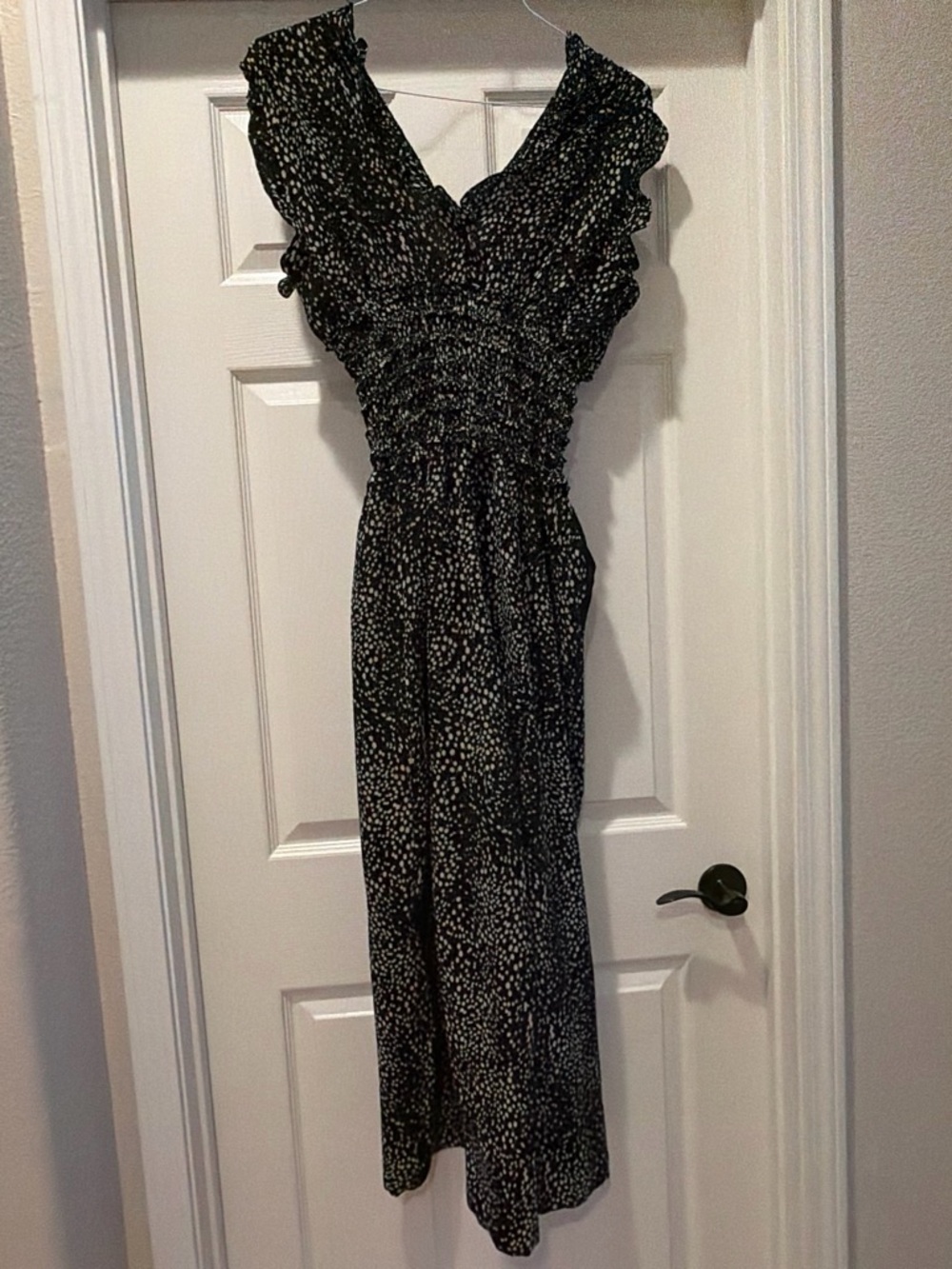 Max Studio Black and White Printed Maxi Midi Dress with Ruffle V-Neck